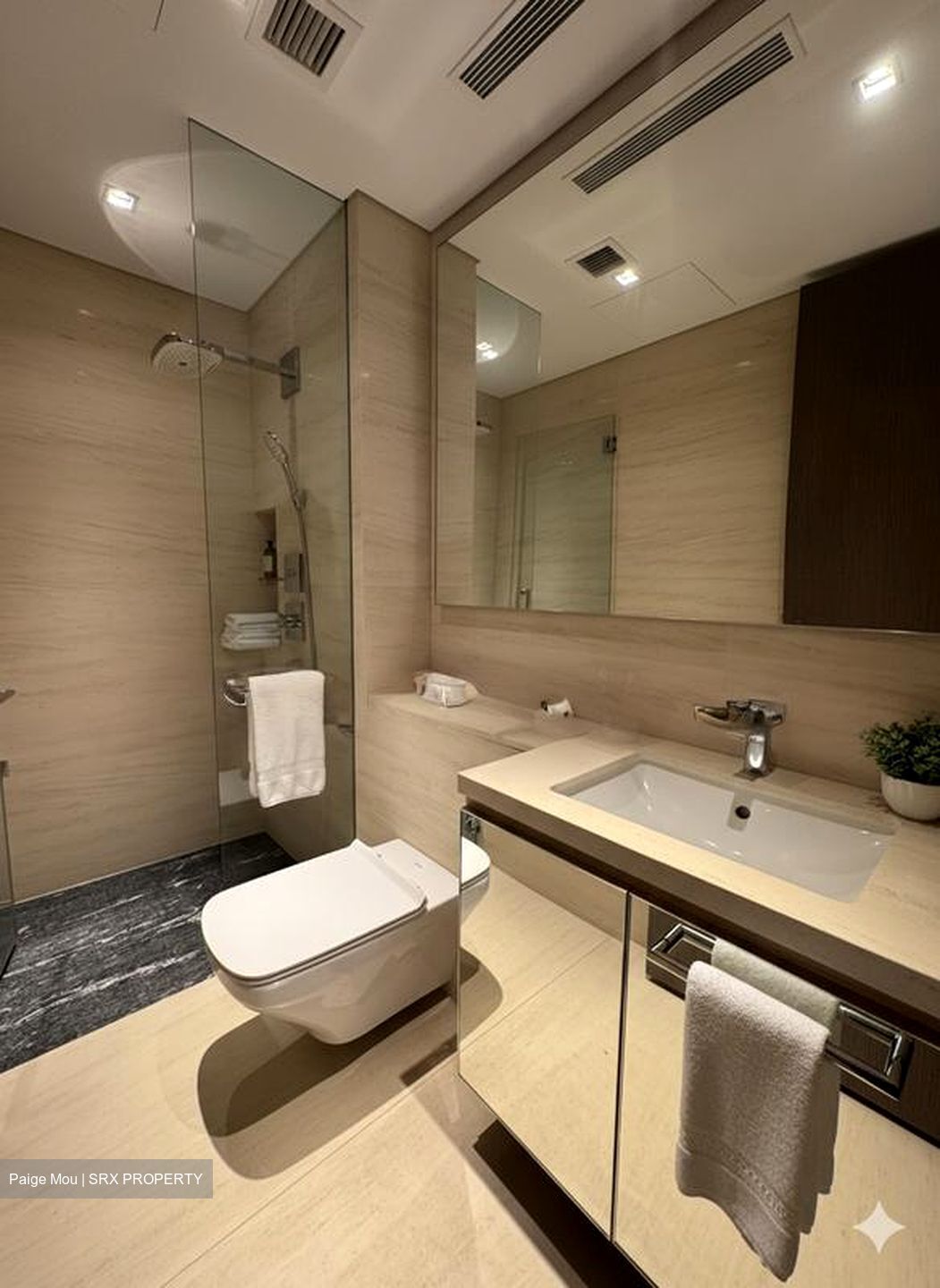 Marina Bay Residences (D1), Condominium #518878381